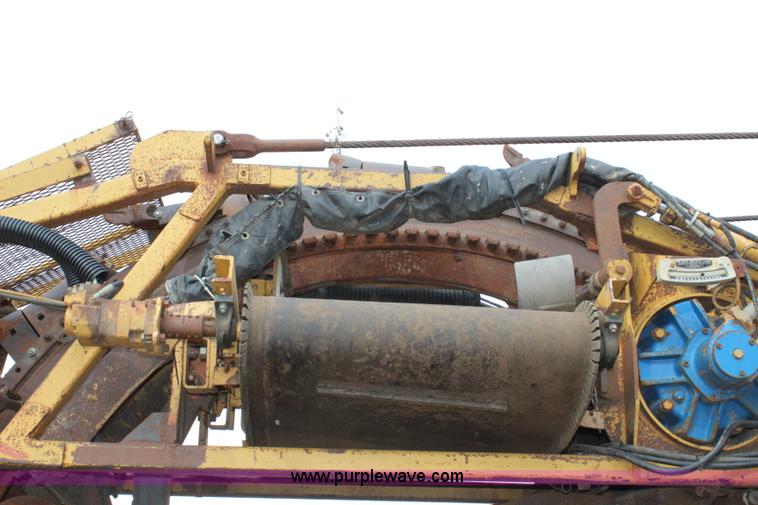 image for item L2435 2001 Buckeye 7200 Magnum drainage tile wheel trencher