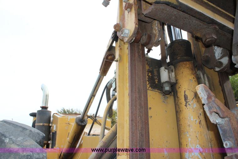 image for item L2435 2001 Buckeye 7200 Magnum drainage tile wheel trencher