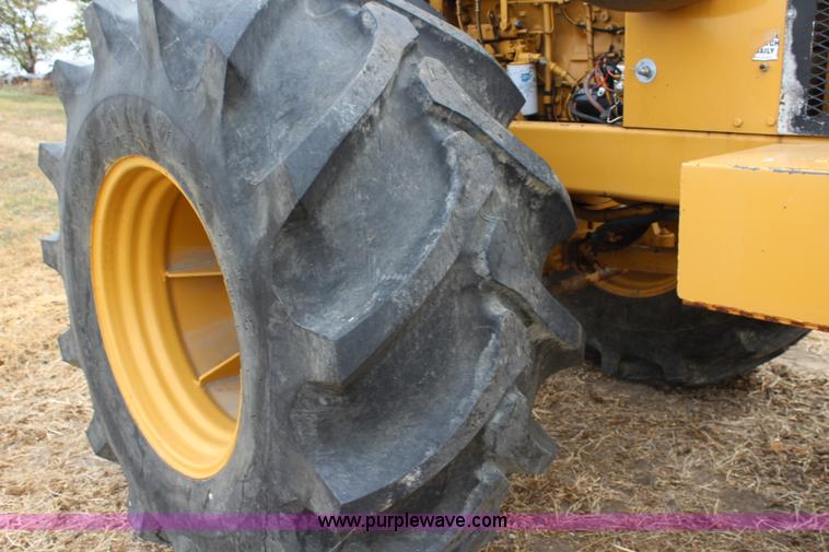 image for item L2435 2001 Buckeye 7200 Magnum drainage tile wheel trencher