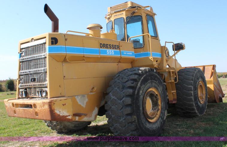 image for item L2438 1992 Dresser 555 wheel loader