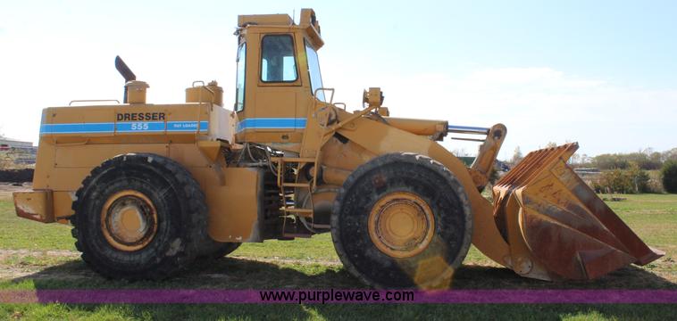 image for item L2438 1992 Dresser 555 wheel loader