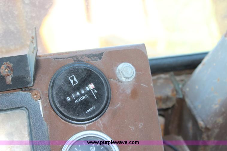 image for item L2438 1992 Dresser 555 wheel loader