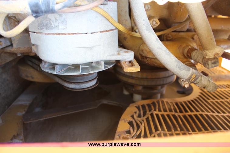 image for item L2438 1992 Dresser 555 wheel loader