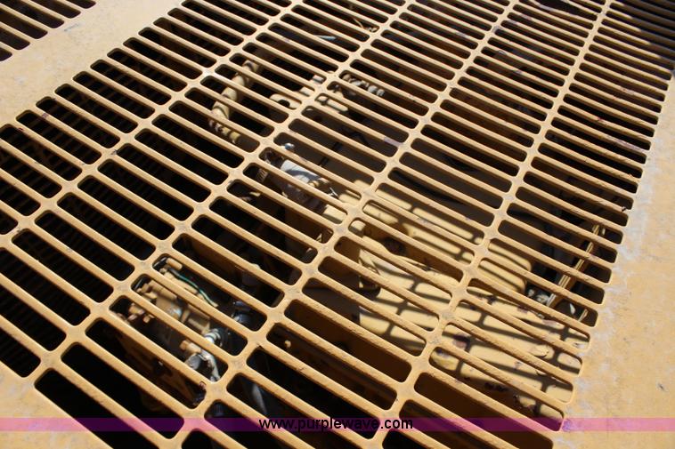 image for item L2438 1992 Dresser 555 wheel loader