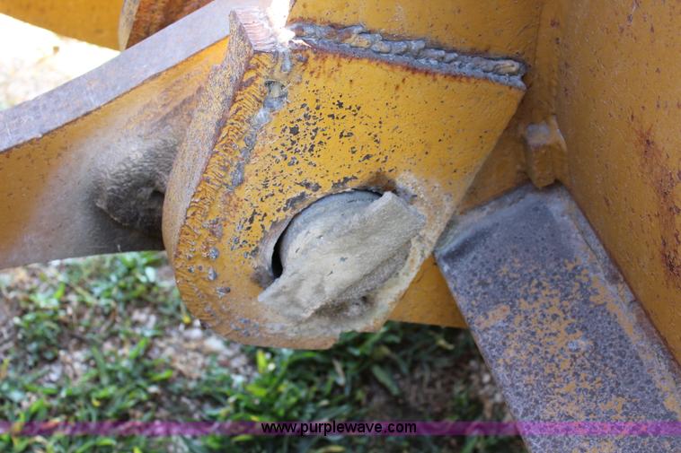 image for item L2438 1992 Dresser 555 wheel loader