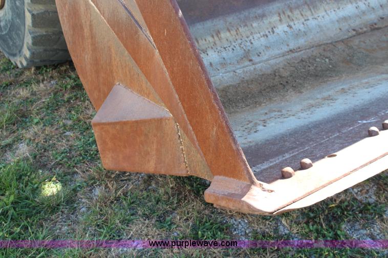 image for item L2438 1992 Dresser 555 wheel loader