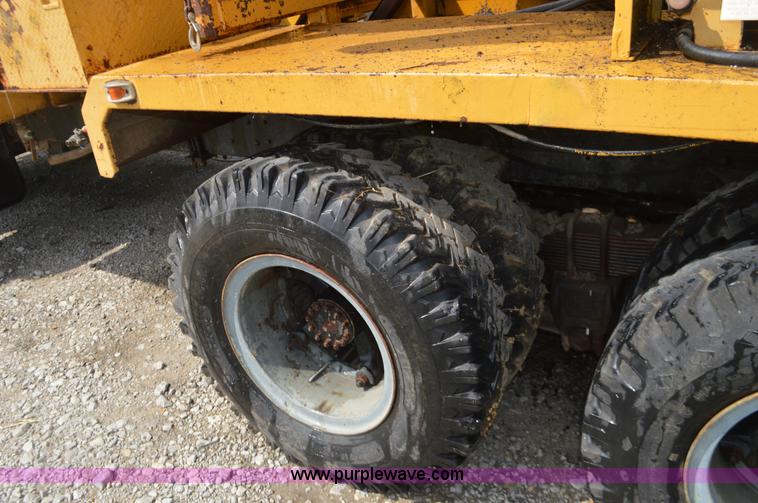 image for item L2788 1979 Ford 800 tree transplanter truck