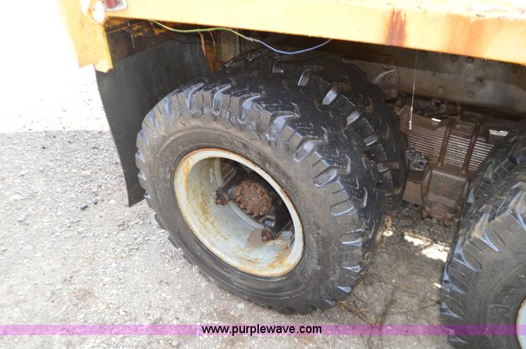 image for item L2788 1979 Ford 800 tree transplanter truck