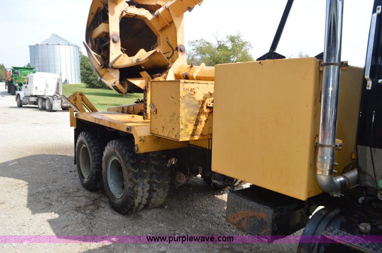 image for item L2788 1979 Ford 800 tree transplanter truck