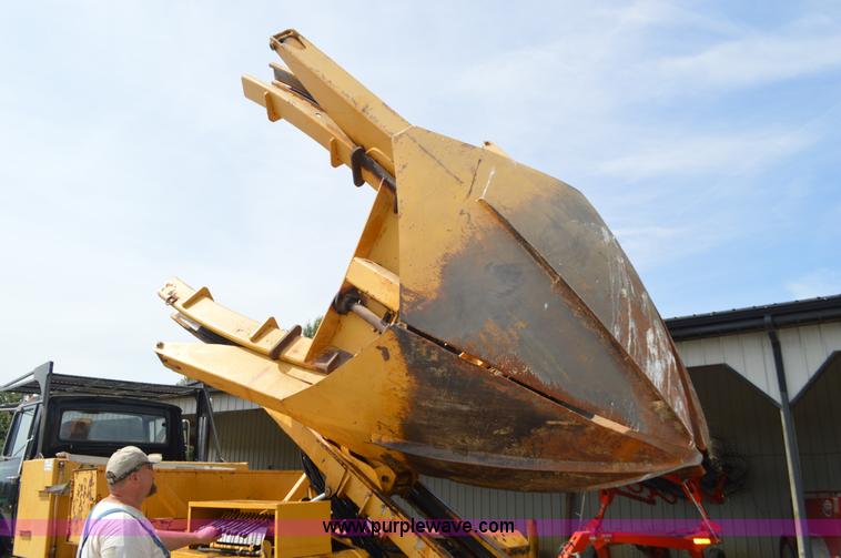 image for item L2788 1979 Ford 800 tree transplanter truck