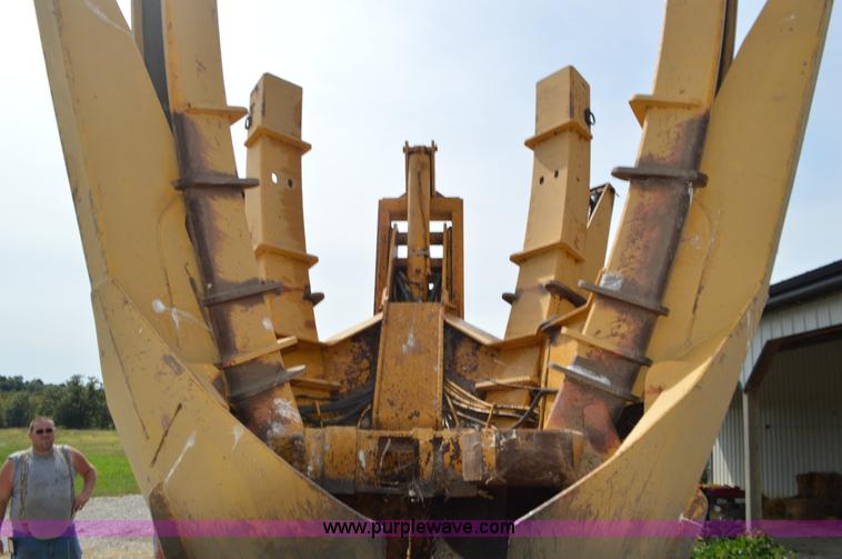 image for item L2788 1979 Ford 800 tree transplanter truck