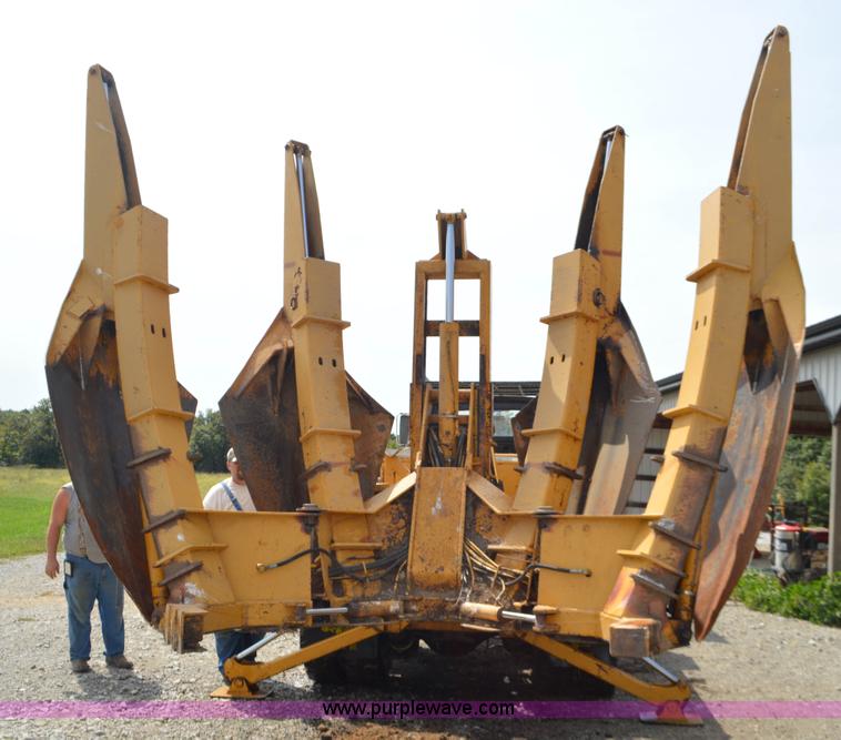 image for item L2788 1979 Ford 800 tree transplanter truck