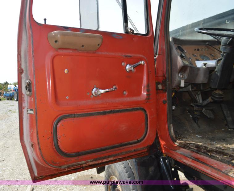 image for item L2788 1979 Ford 800 tree transplanter truck