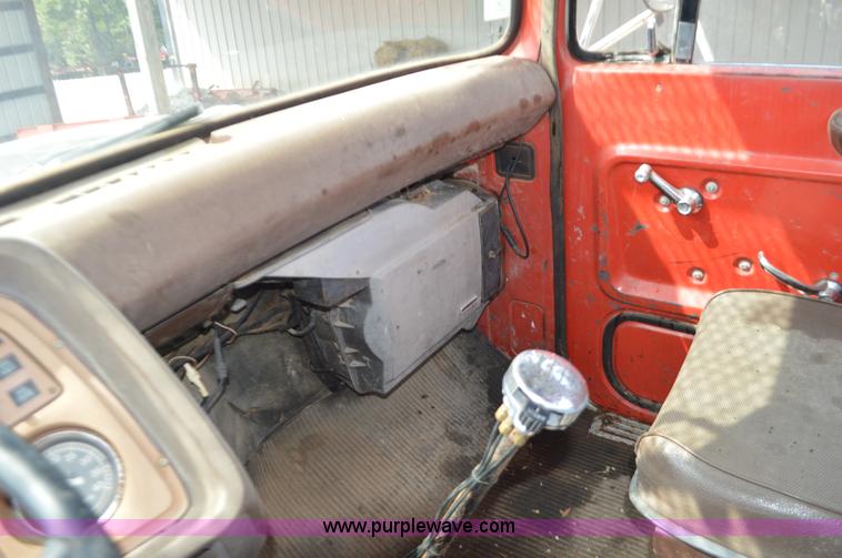 image for item L2788 1979 Ford 800 tree transplanter truck