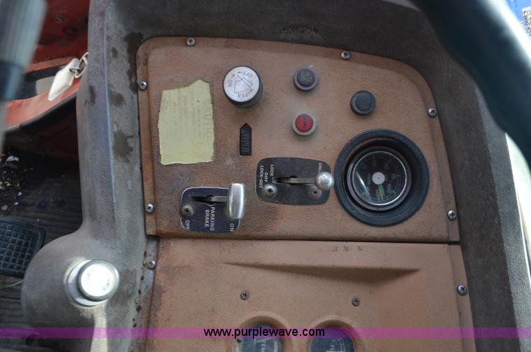 image for item L2788 1979 Ford 800 tree transplanter truck