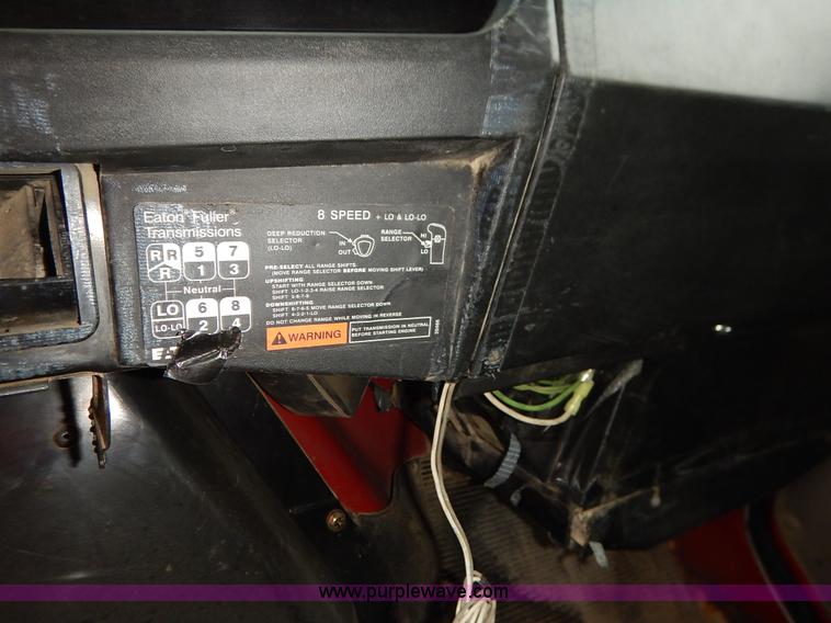 image for item L3533 2001 International F2554 dump truck