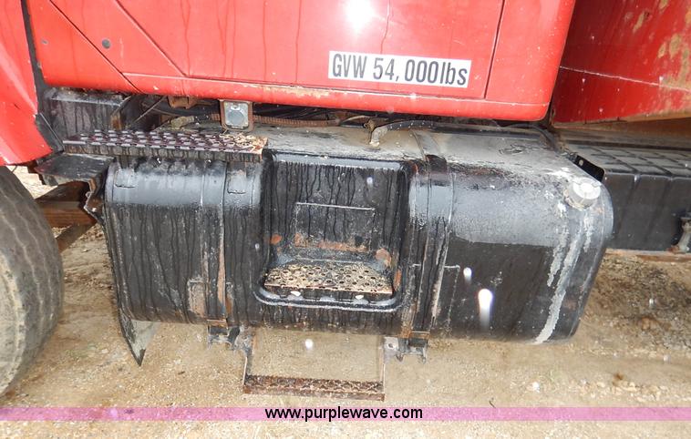 image for item L3533 2001 International F2554 dump truck