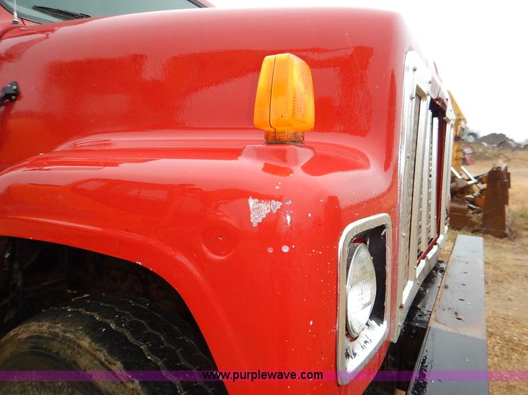 image for item L3533 2001 International F2554 dump truck