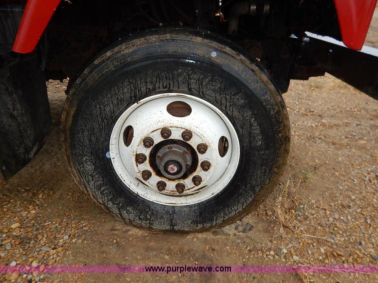 image for item L3533 2001 International F2554 dump truck