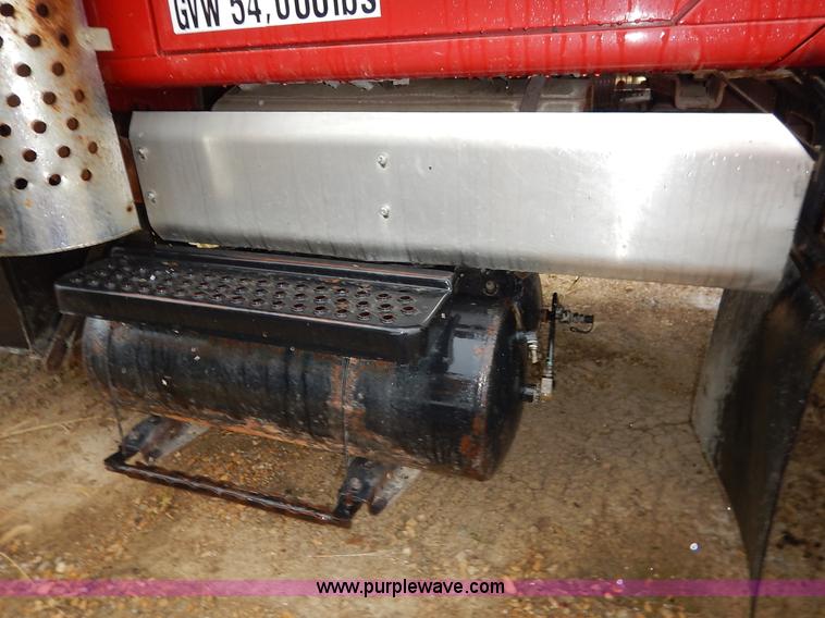 image for item L3533 2001 International F2554 dump truck