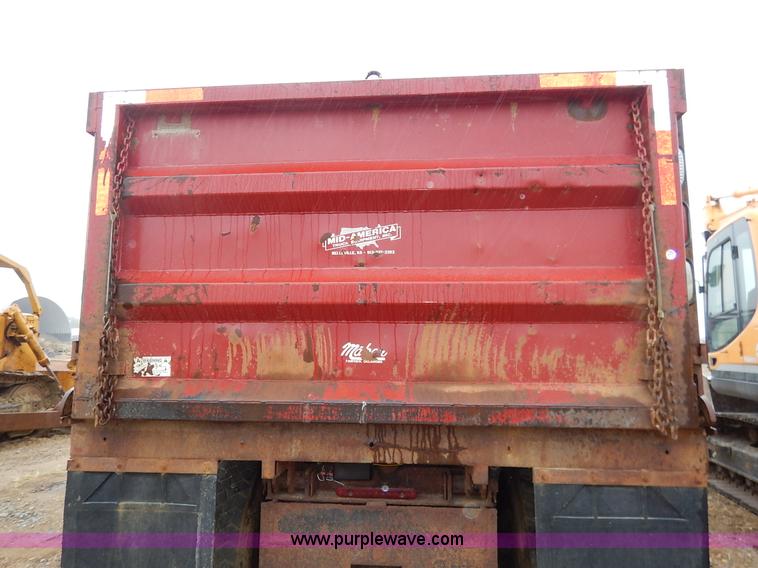 image for item L3533 2001 International F2554 dump truck