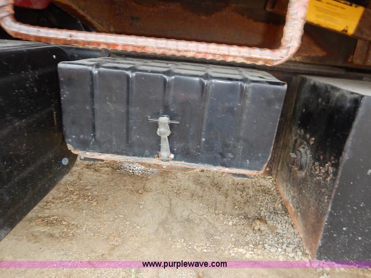 image for item L3533 2001 International F2554 dump truck