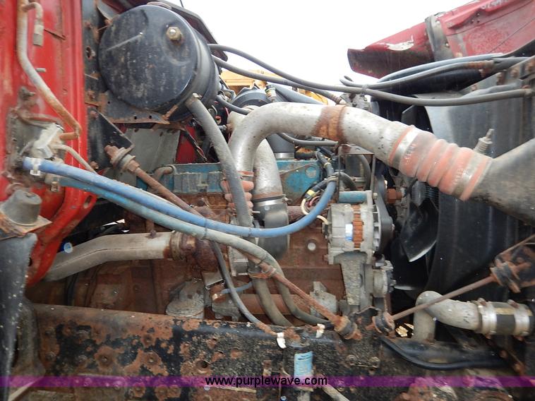 image for item L3533 2001 International F2554 dump truck