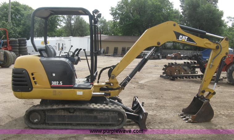 image for item L6341 2005 Caterpillar 302.5 mini excavator