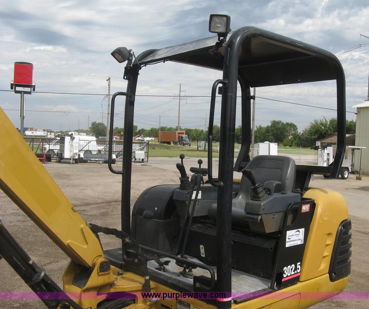 image for item L6341 2005 Caterpillar 302.5 mini excavator