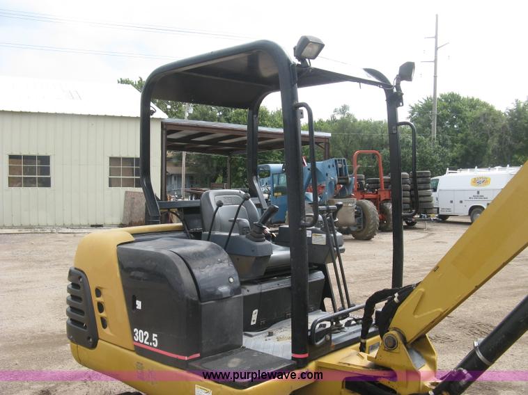 image for item L6341 2005 Caterpillar 302.5 mini excavator