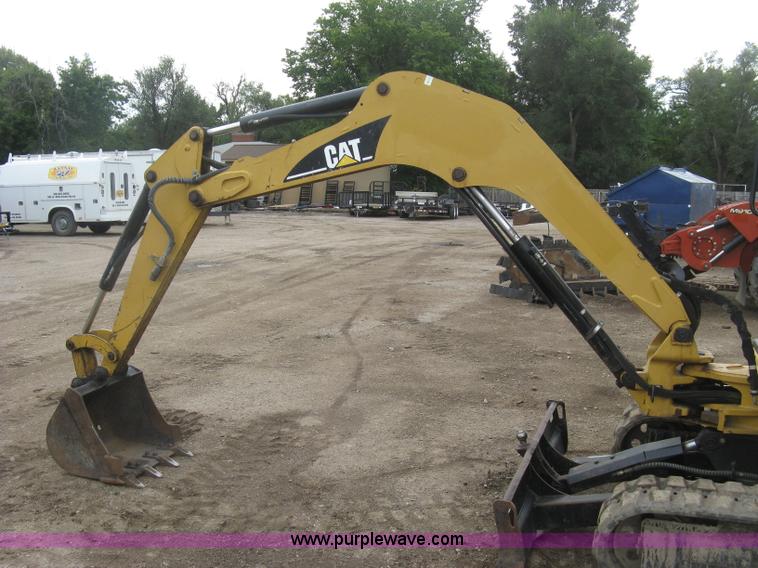 image for item L6341 2005 Caterpillar 302.5 mini excavator