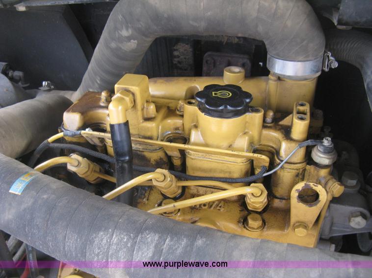 image for item L6341 2005 Caterpillar 302.5 mini excavator