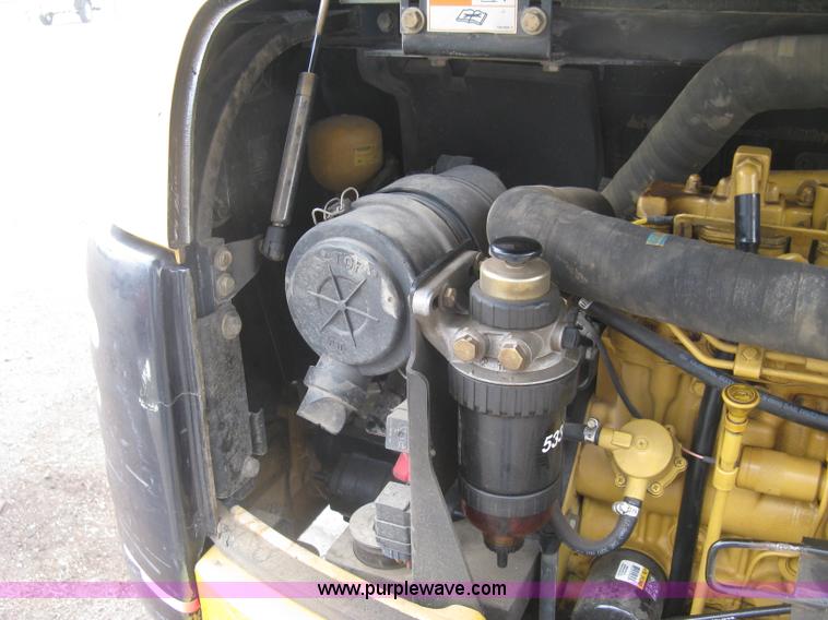 image for item L6341 2005 Caterpillar 302.5 mini excavator