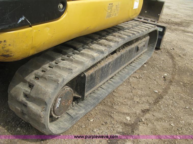 image for item L6341 2005 Caterpillar 302.5 mini excavator