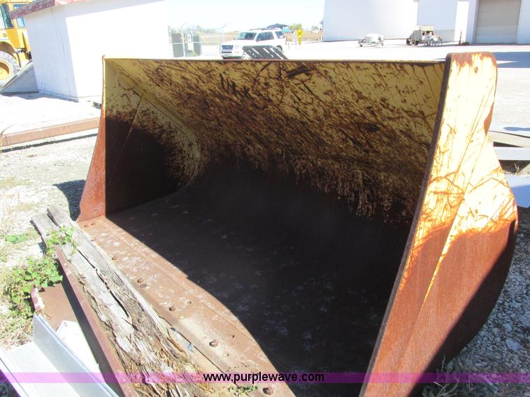 image for item Z9550 John Deere bucket