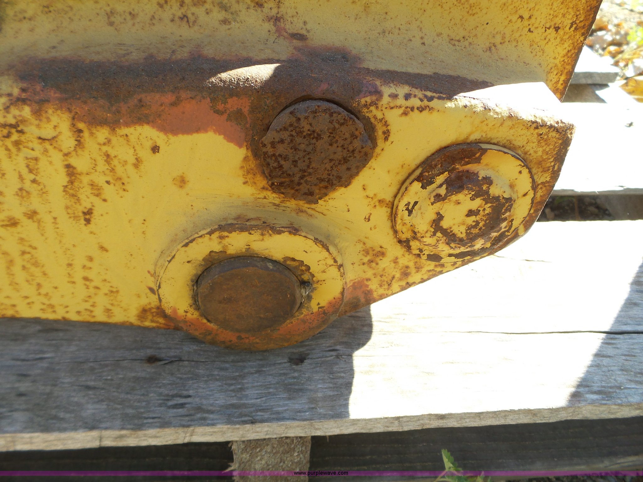 Caterpillar backhoe quick attach coupler in Slayton, MN Item BN9468