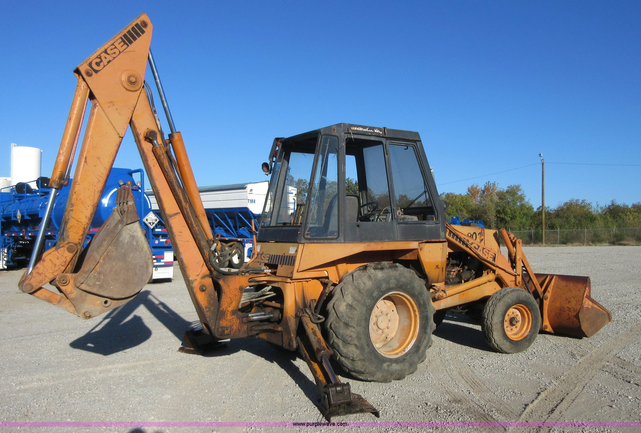 1980-case-580c-backhoe-in-bartlesville-ok-item-i1907-sold-purple-wave