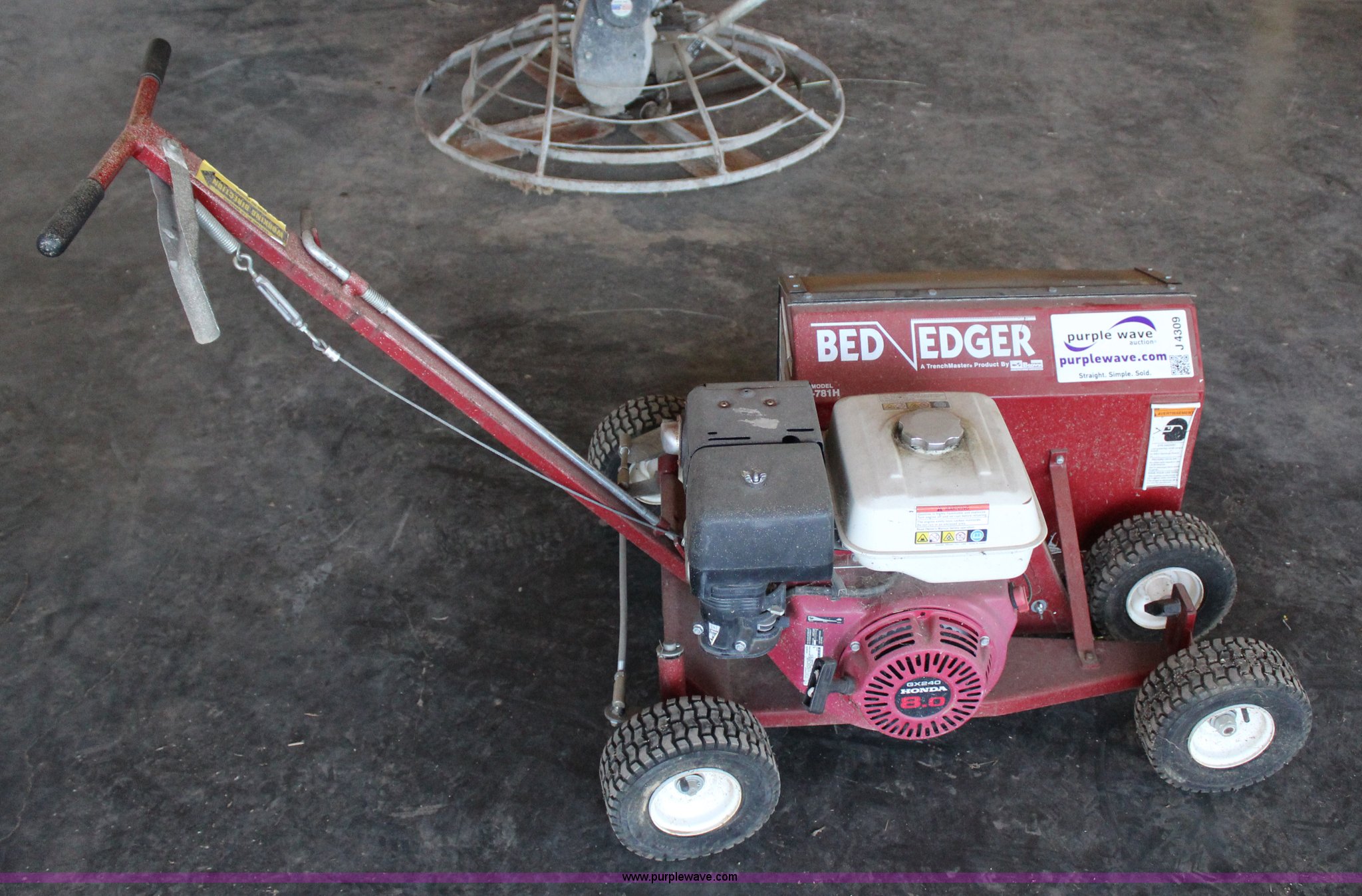Brown F781H bed edger in Stilwell, OK Item J4309 sold Purple Wave