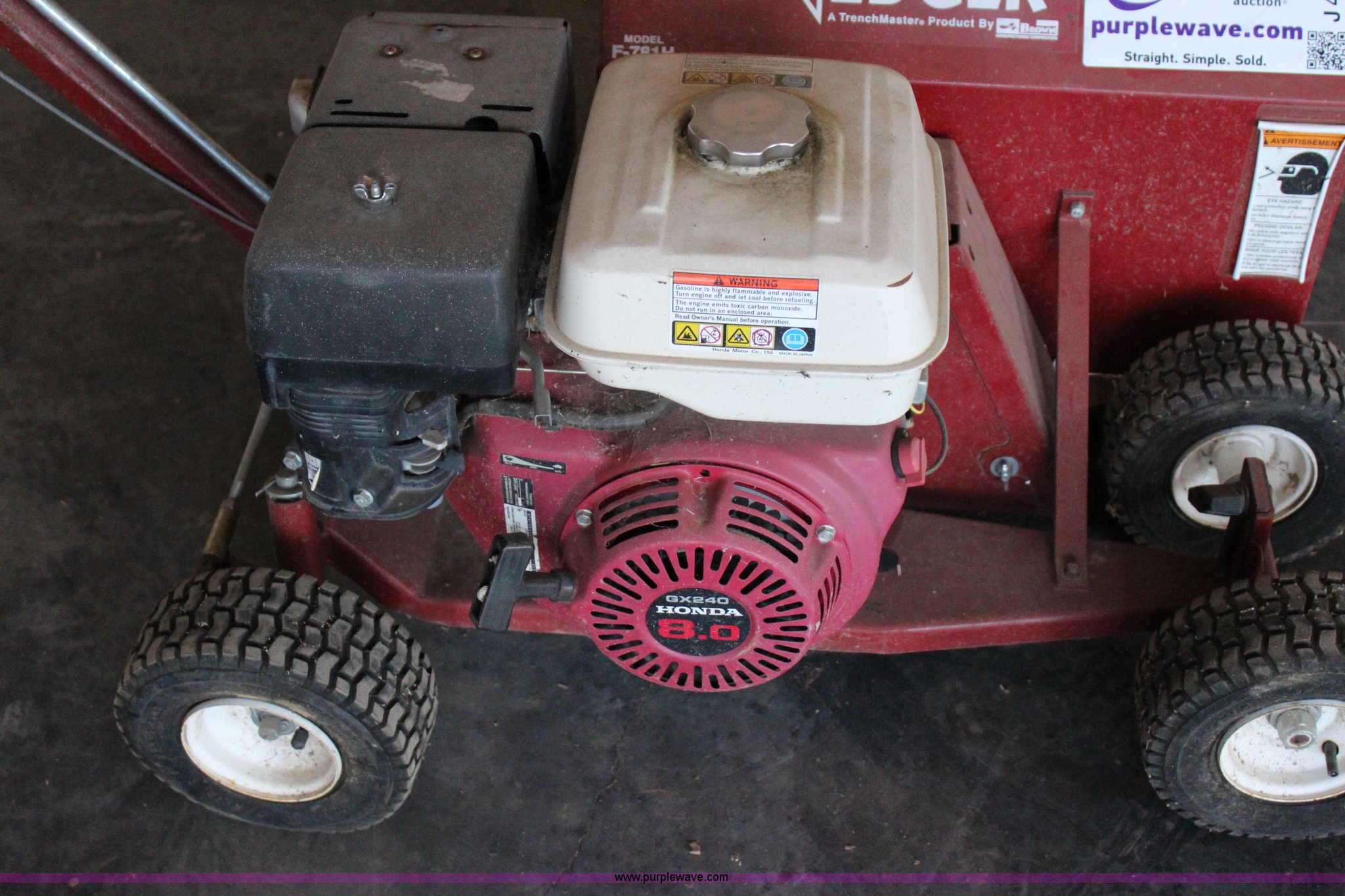 Brown F781H bed edger in Stilwell, OK Item J4309 sold Purple Wave