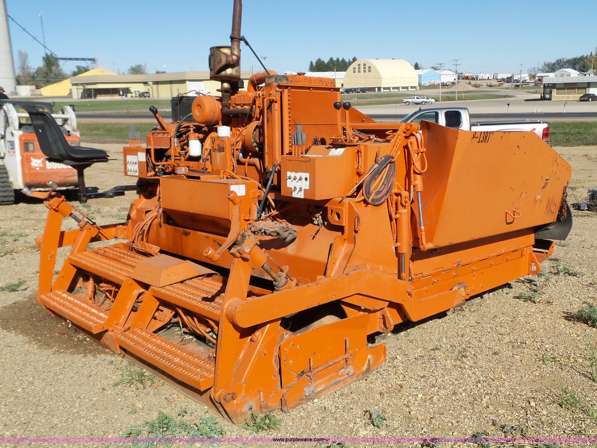 Gilcrest 813RT Pro paver in Slayton, MN Item L5120 sold Purple Wave