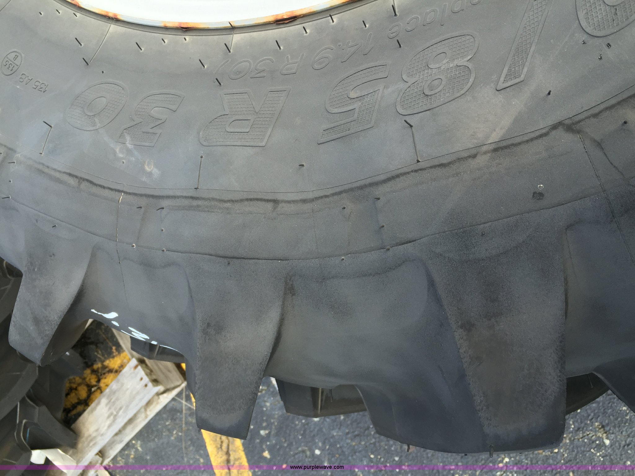 (4) Michelin AGRIBIB R1W 420/80R46 row crop dual rear tires in Edgewood