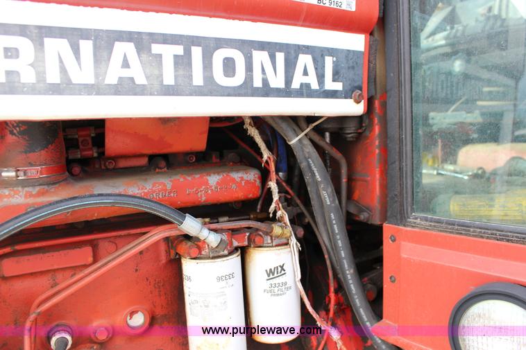 image for item BC9162 1977 International 986 tractor