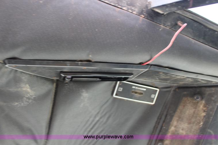 image for item BC9162 1977 International 986 tractor