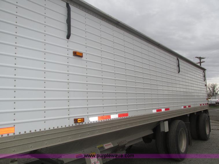 image for item H1025 2011 Timpte S5062 Super Hopper grain trailer
