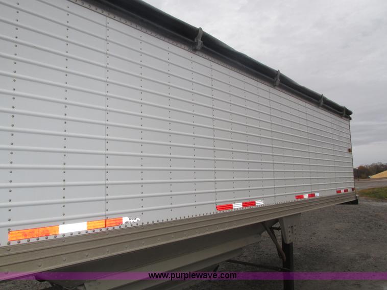 image for item H1025 2011 Timpte S5062 Super Hopper grain trailer
