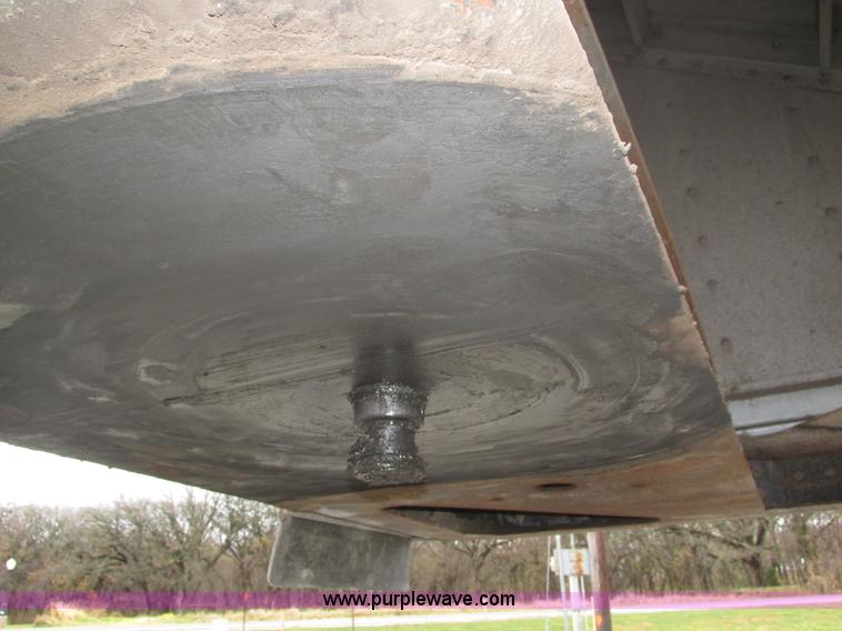 image for item H1025 2011 Timpte S5062 Super Hopper grain trailer