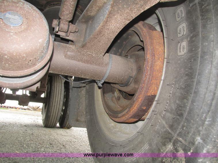 image for item H1025 2011 Timpte S5062 Super Hopper grain trailer