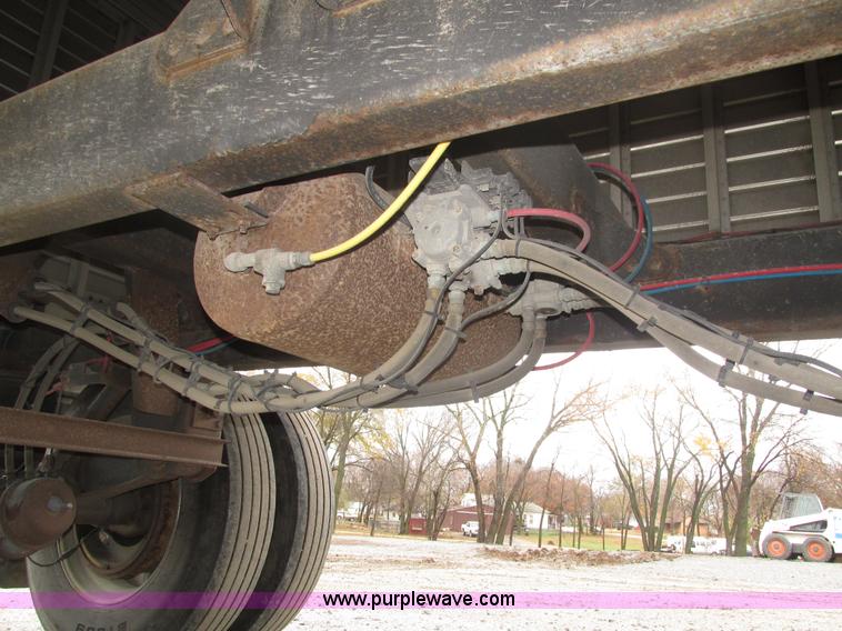 image for item H1025 2011 Timpte S5062 Super Hopper grain trailer