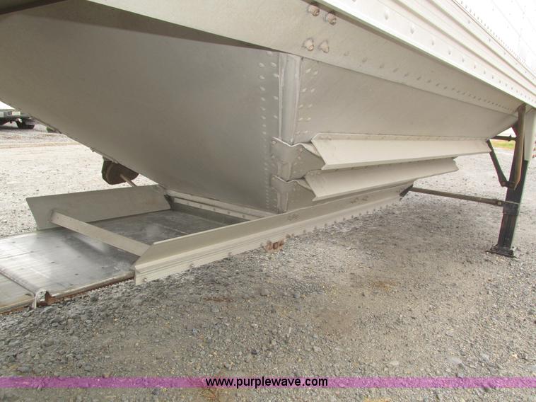 image for item H1025 2011 Timpte S5062 Super Hopper grain trailer