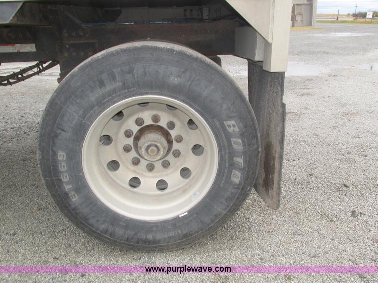 image for item H1025 2011 Timpte S5062 Super Hopper grain trailer